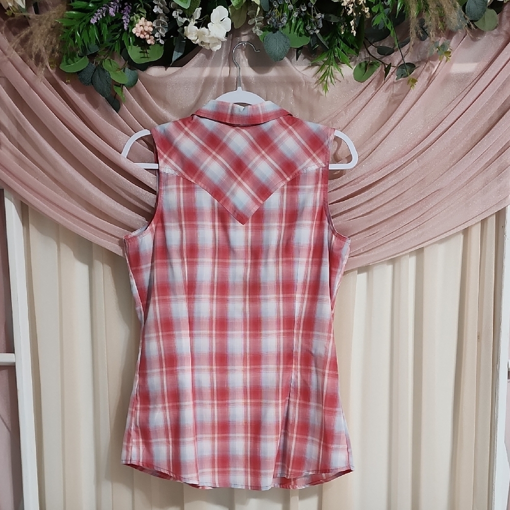 Wrangler Red Plaid Sleeveless Button Down Shirt - Picture 2 of 6